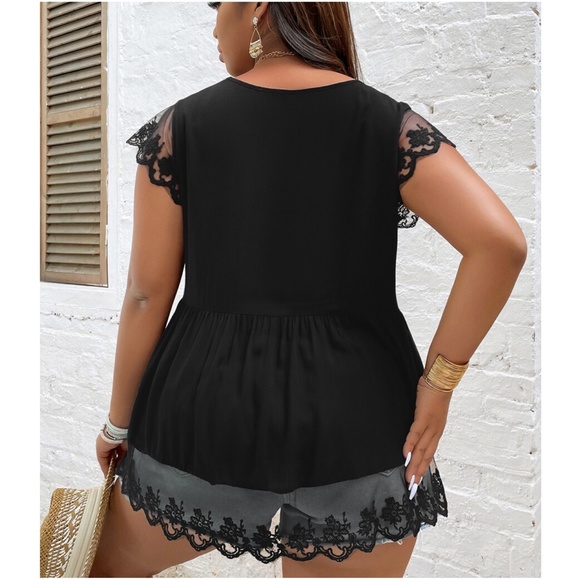 Plus Black Floral Ruffle Sleeve Blouse - Picture 3 of 4